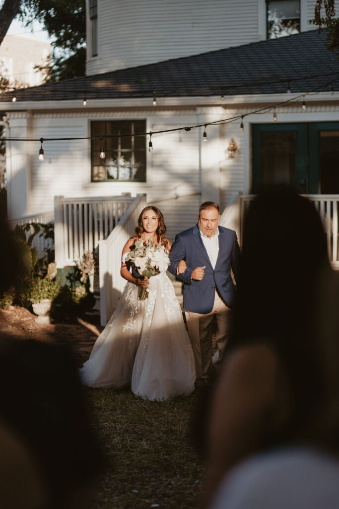 vintage Dallas micro wedding ceremony