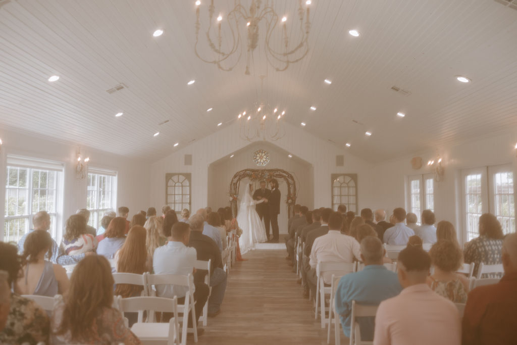 A vintage wedding ceremony in Oklahoma