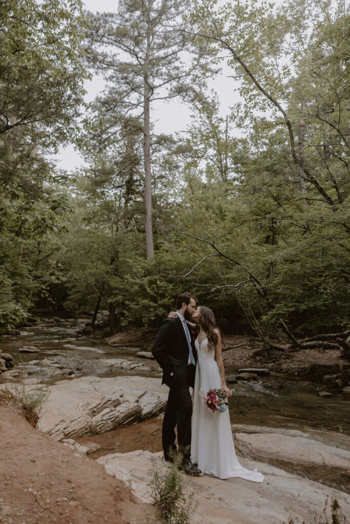 A couple chooses to Elope in Oklahoma in Broken Bow