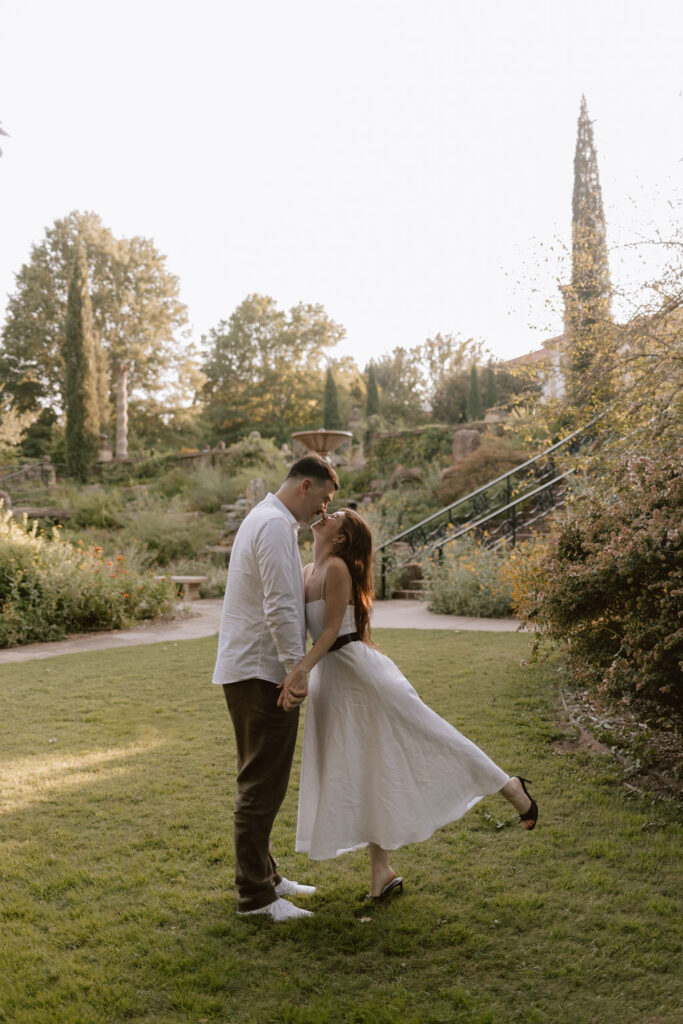 Oklahoma wedding photographer shoots playful engagement photos at Philbrook Museum of art