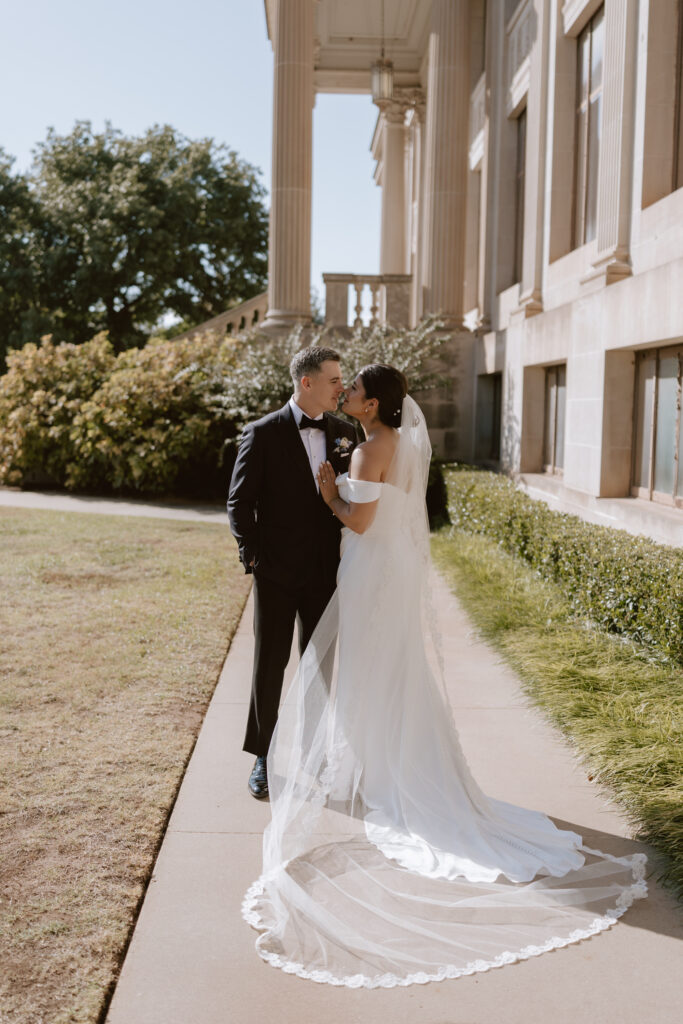 Couples portraits at Oklahoma Hall of Fame