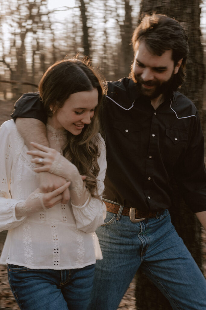 fall engagement shoot outfit ideas