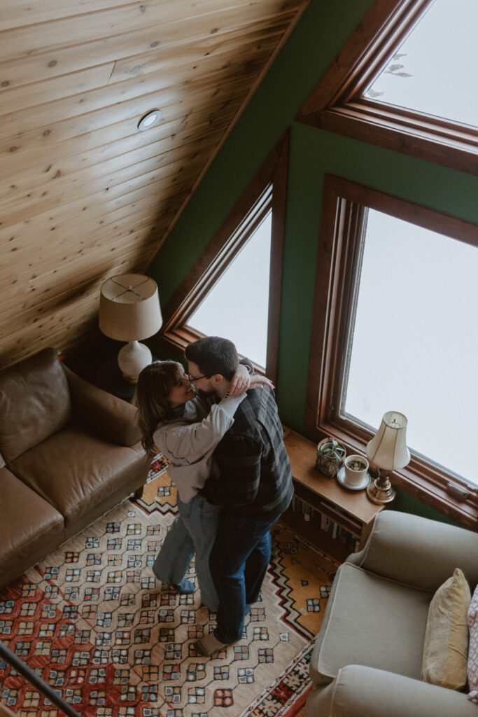 cabin engagement session outfit ideas