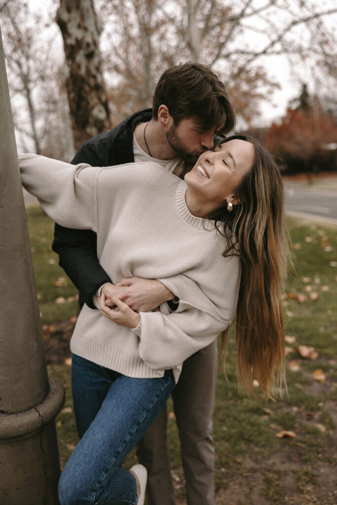 fall engagement shoot outfit ideas