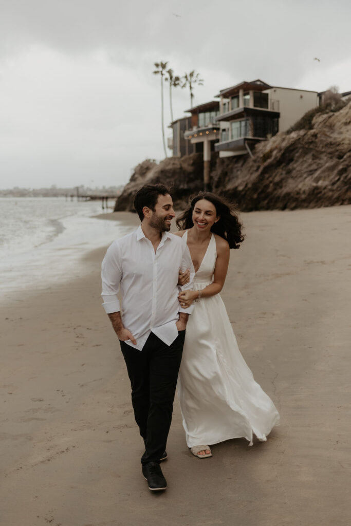 Beach engagement shoot outfit ideas