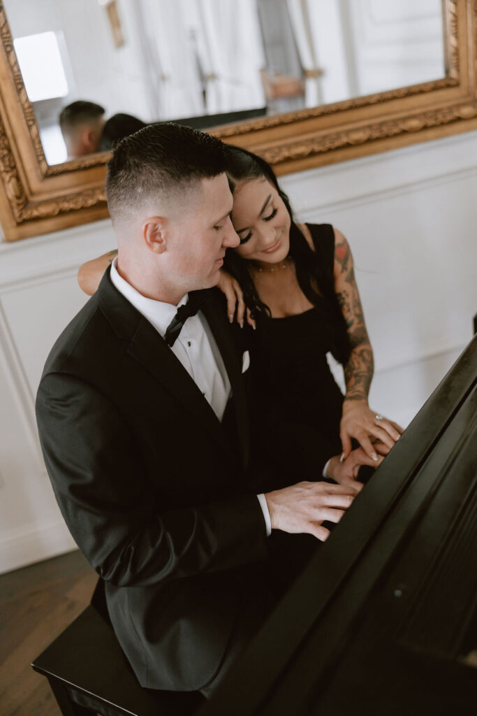 1920s-inspired engagement photos at The Mason Dallas