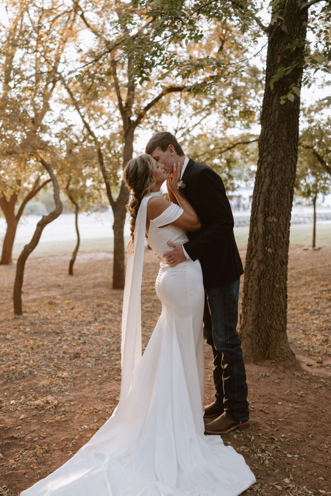 Bride and groom portraits for a fall wedding in Oklahoma