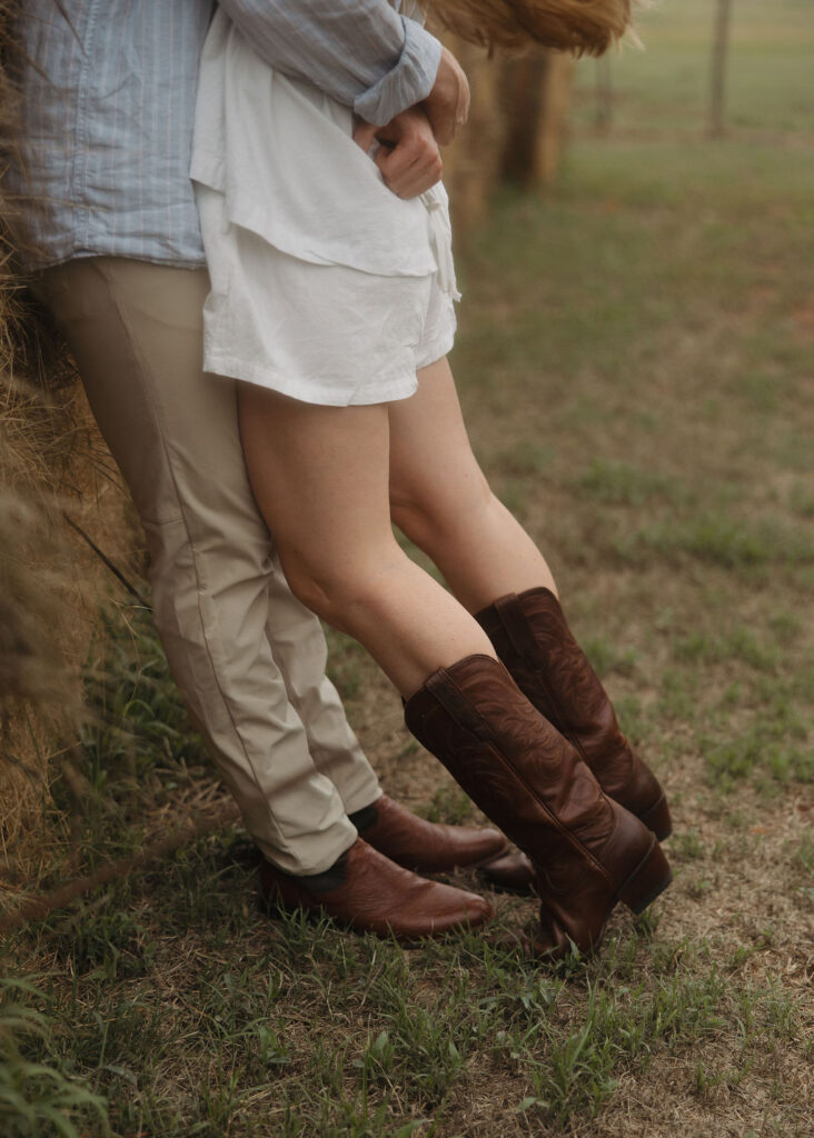 OKLAHOMA ENGAGEMENT PHOTOS ON A RANCH