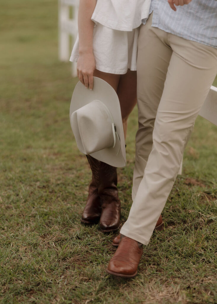 OKLAHOMA ENGAGEMENT PHOTOS ON A RANCH