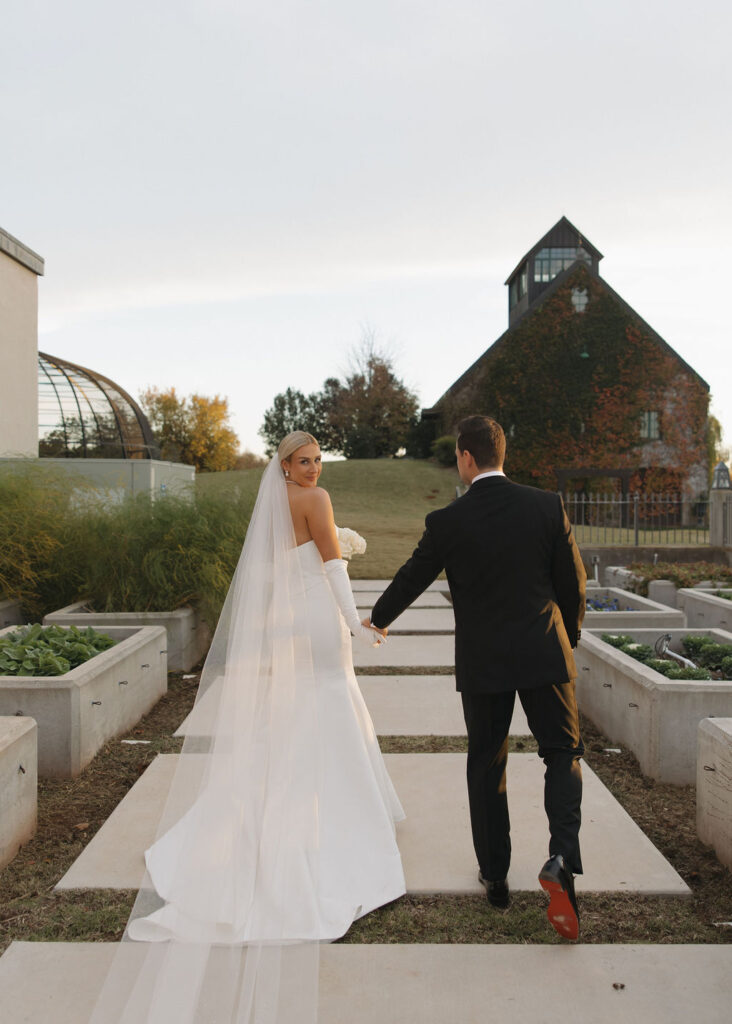Bride and groom photos at an Edmond, OK wedding venue