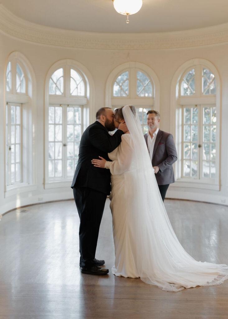 The Mansion at Woodward Park wedding ceremony in Tulsa