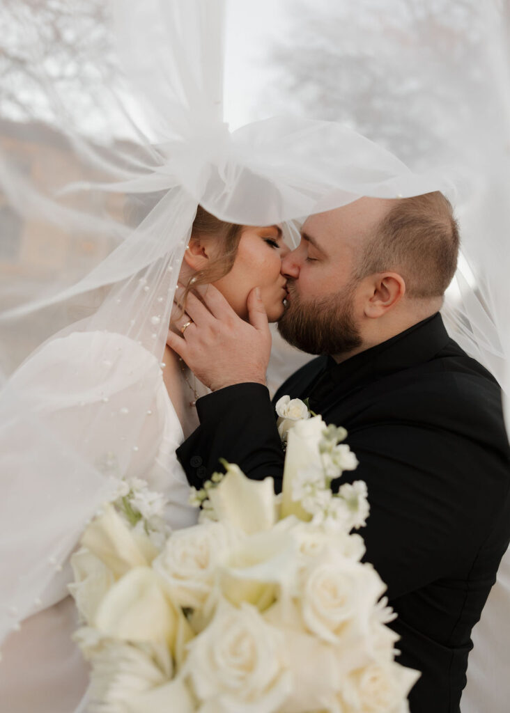 Mansion wedding portraits in Tulsa, Oklahoma