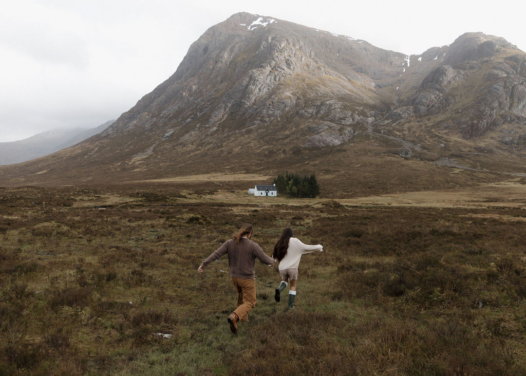 Inspiration for your Scotland engagement photos
